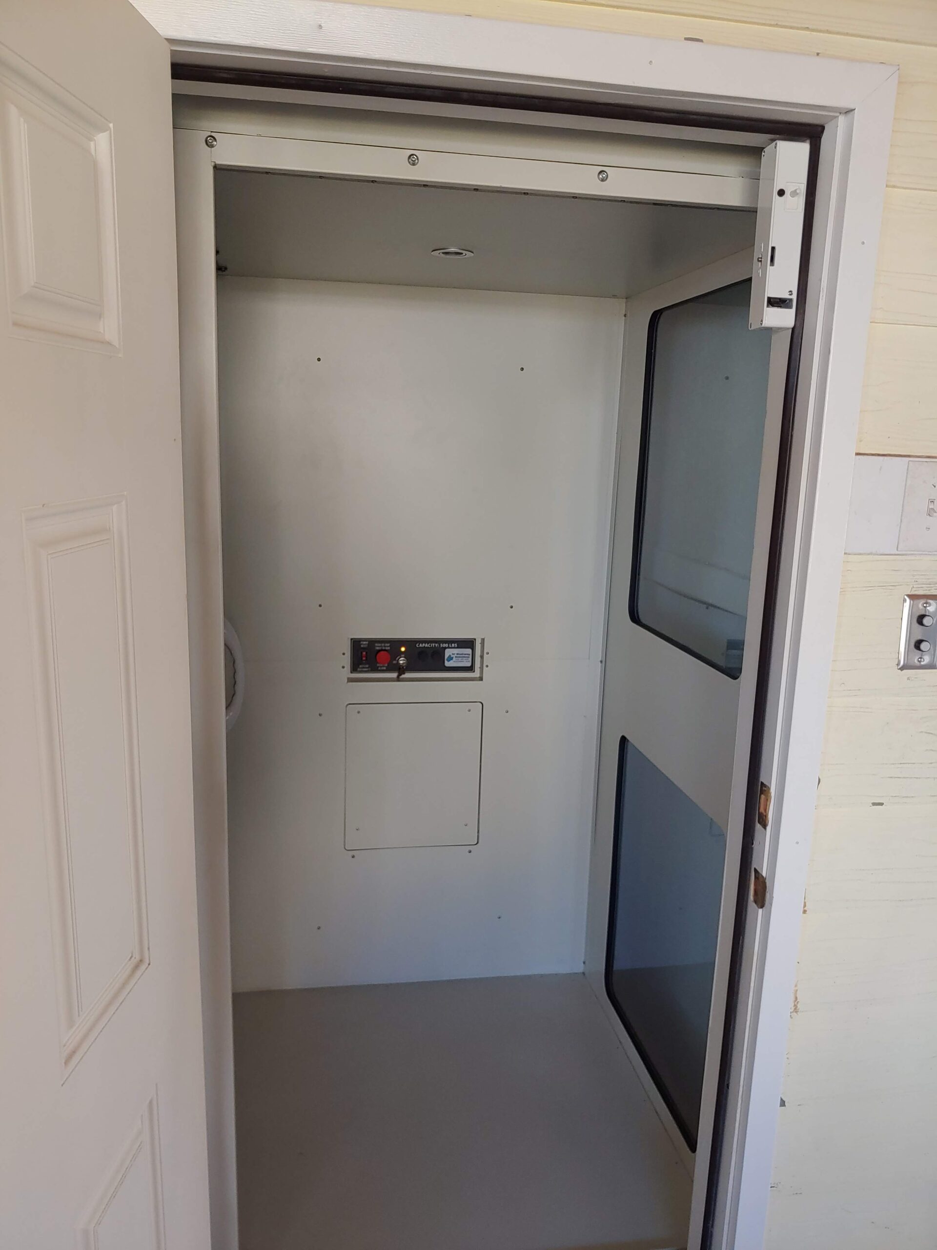 Staying Home Residential Elevators - Battery Operated